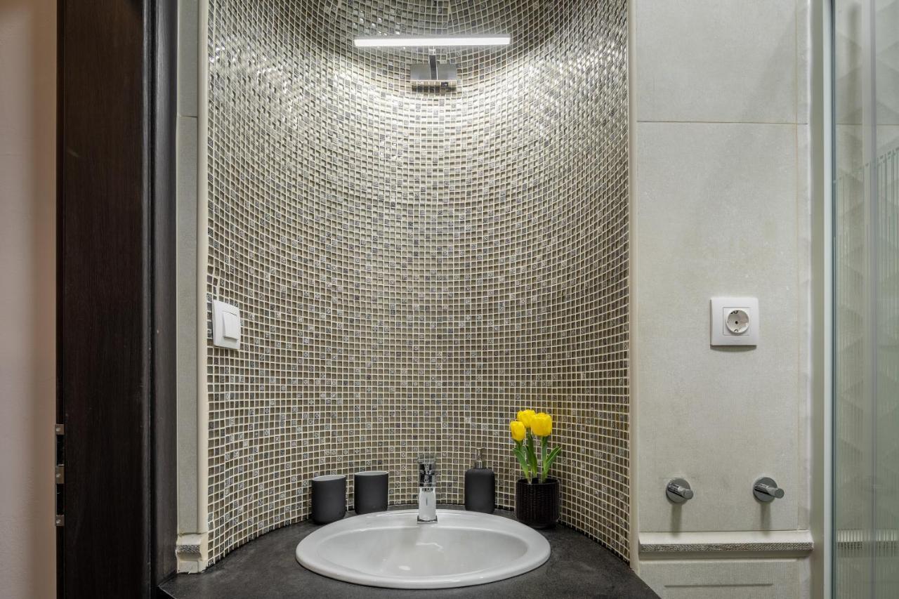 Stunning Apartment In The Hearth Of Budapest Exterior photo